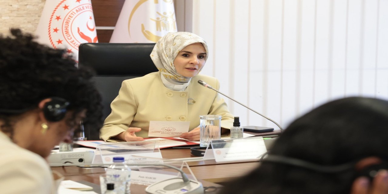 Bakan Göktaş'tan kanunlaşan doğum izni ve sosyal medya düzenlemelerine ilişkin açıklama