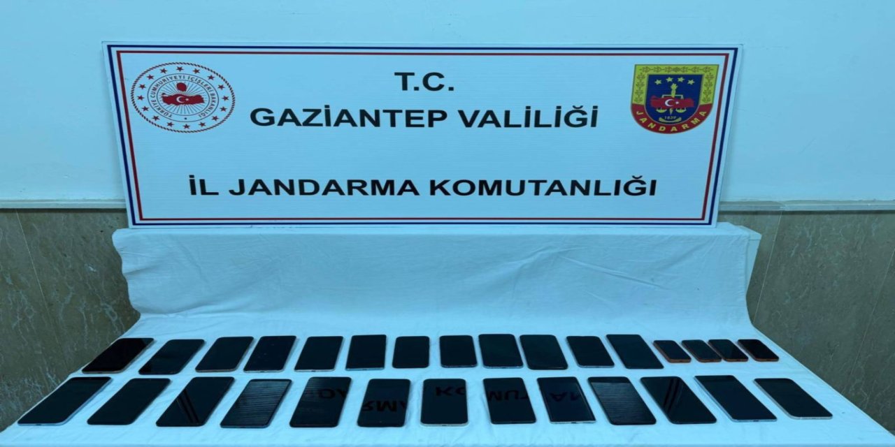 Gaziantep'te gümrük kaçağı telefonlara el konuldu