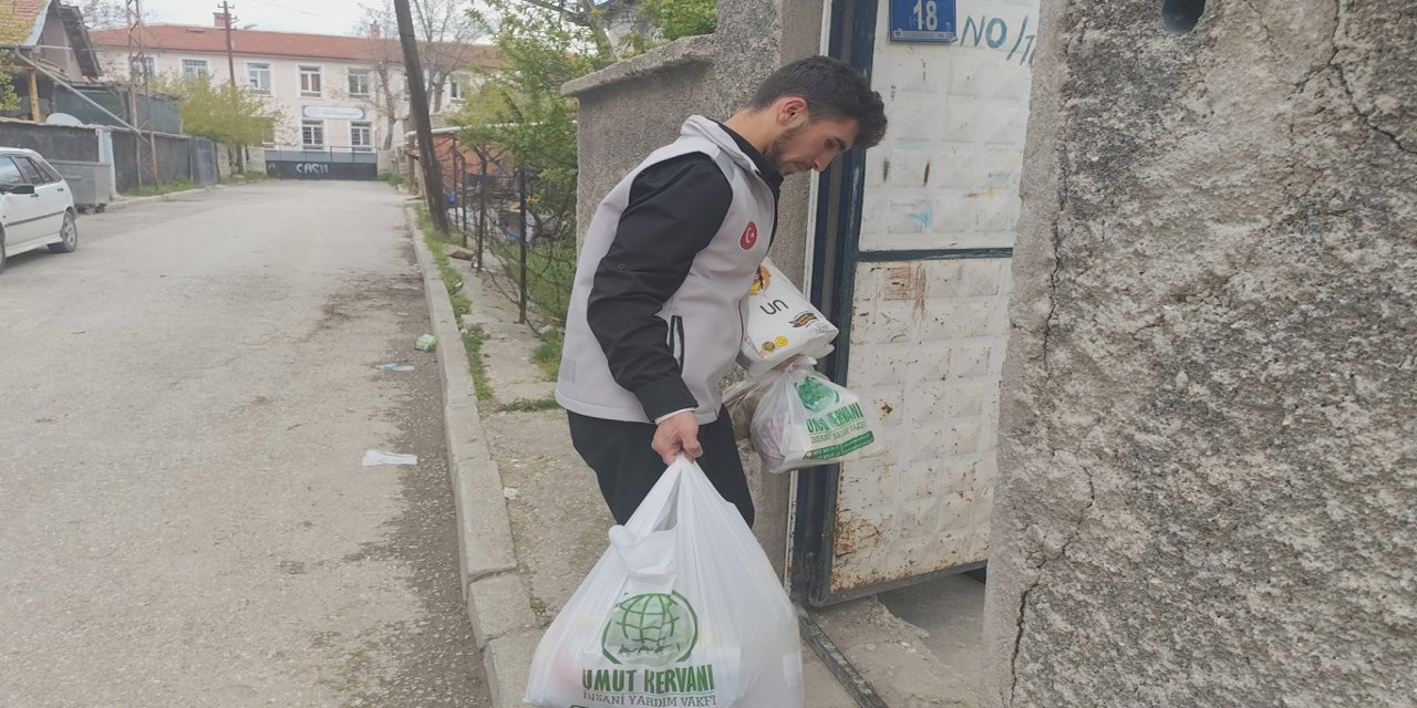 Konya Umut Kervanı’ndan ihtiyaç sahiplerine aylık yardım