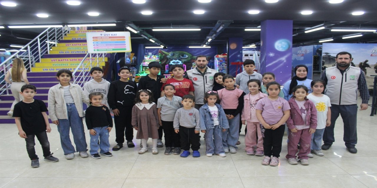 Mersin’de yetim çocuklara moral etkinliği
