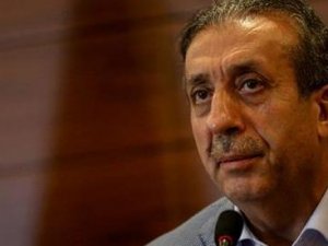 Bakan Eker bomba yerleştirilen aile mezarlığında..