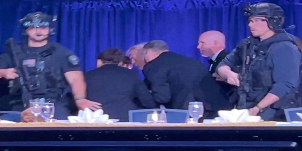 Trump'ın katıldığı yemekte silah sesleri: ABD karıştı