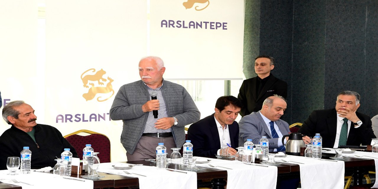 Malatya Büyükşehir Belediye Başkanı Er muhtarlarla bir araya geldi