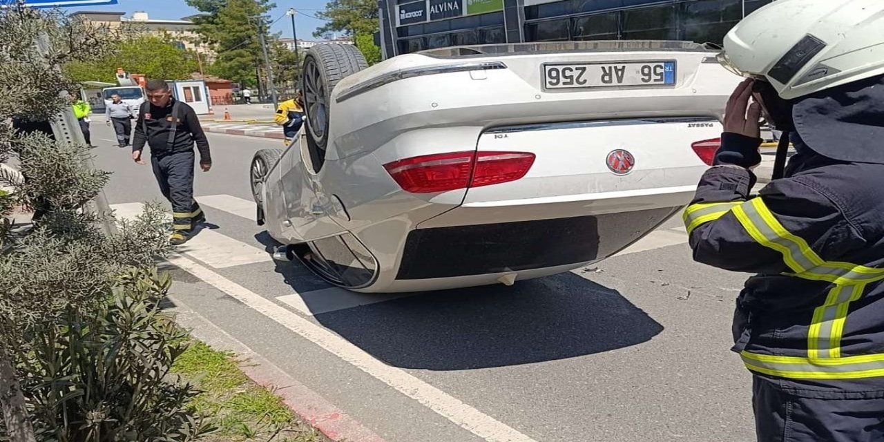 Siirt’te iki otomobil çarpıştı: 2 yaralı