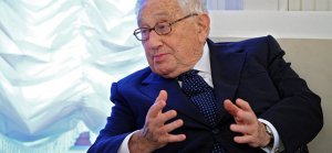 Kissinger: Rusya ve ABD daima diyalog kurmalı