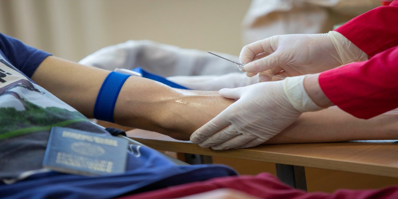ABD’de aşı güvenliği tartışması büyüyor: FDA kritik araştırmaları durdurdu