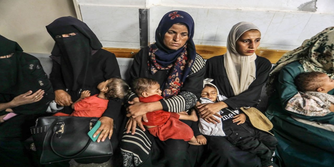 "Görmezden geliyormuş gibi bakın": Gazze'de annelerin açlık çığlığı