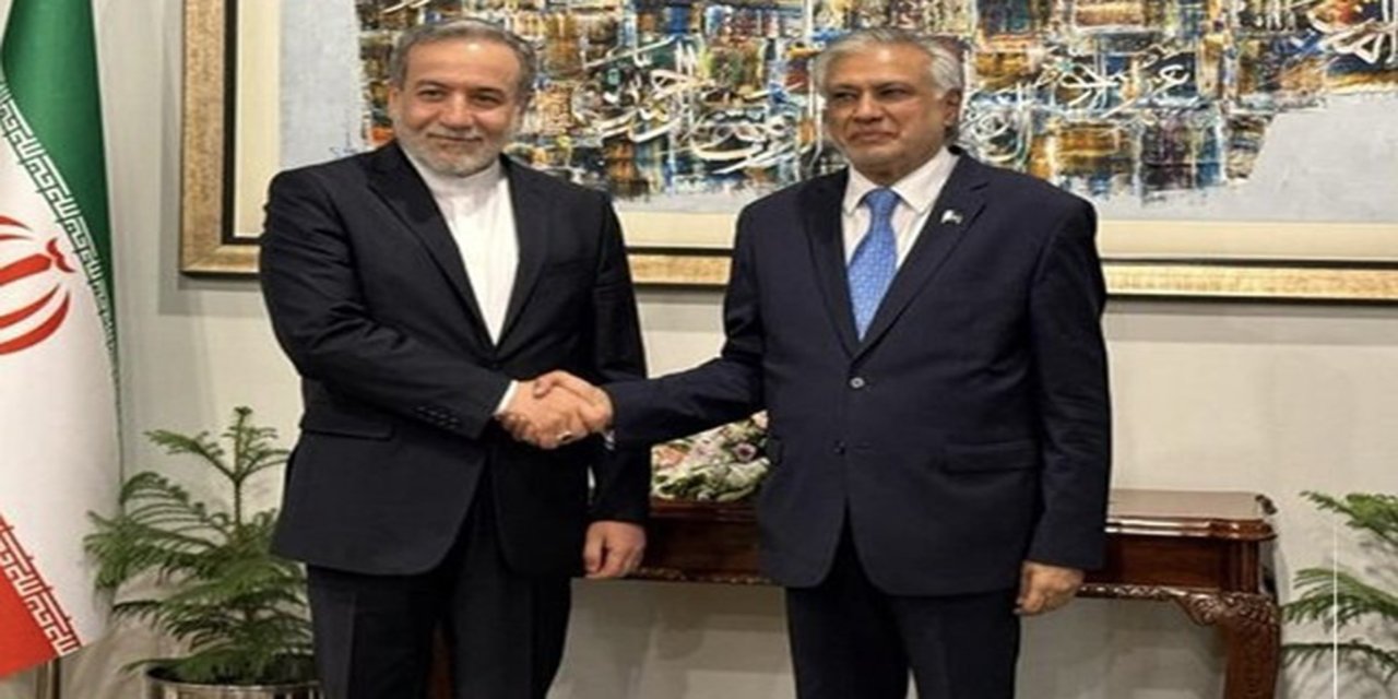 İran ve Pakistan dışişleri bakanları, bölgesel gelişmeleri ele aldılar