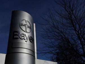 Bayer, Monsanto'yu 66 milyar dolara aldı