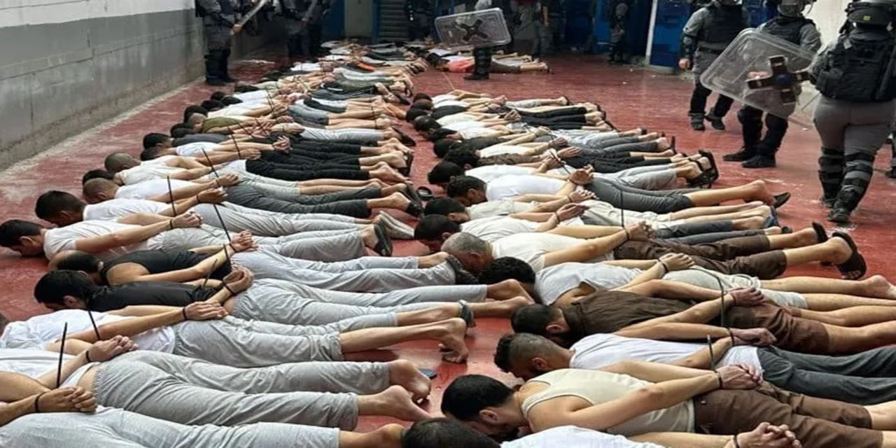 Janot Cezaevi'nde Filistinli esirlere ağır işkence