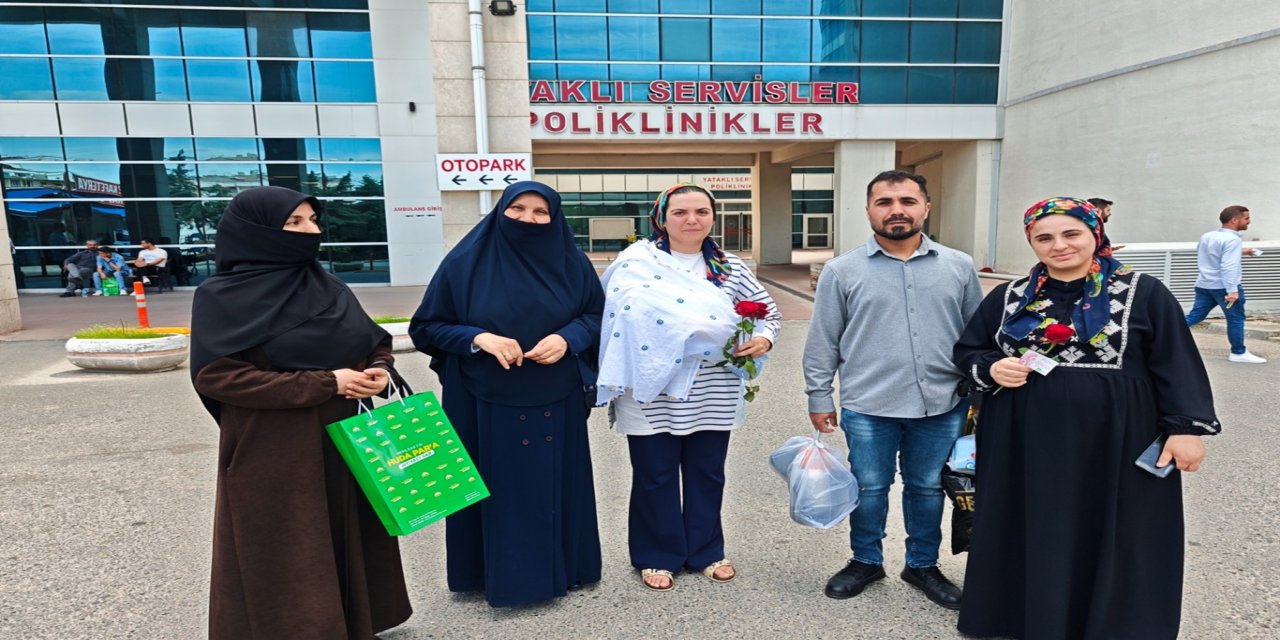 HÜDA PAR Batman İl Kadın Kolları Başkanı Coşkun: Anne toplumun temel direğidir