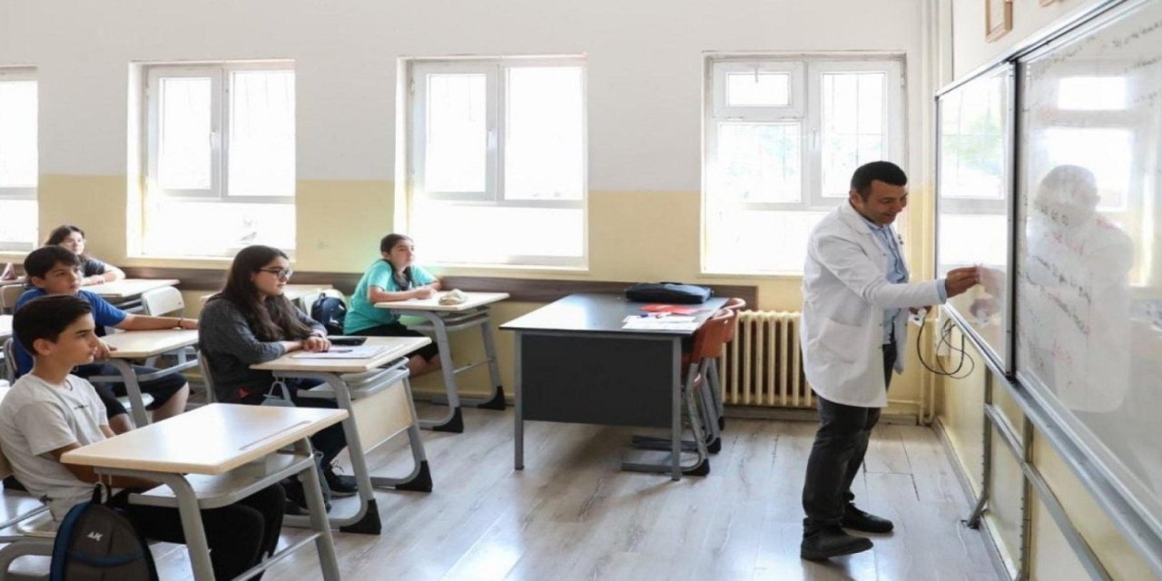 Öğretmenlerin il içi yer değiştirme sonuçları açıklandı