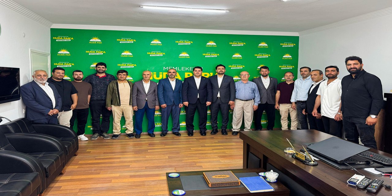 HÜDA PAR Antalya merkez ilçe başkanlıklarında görev değişimi