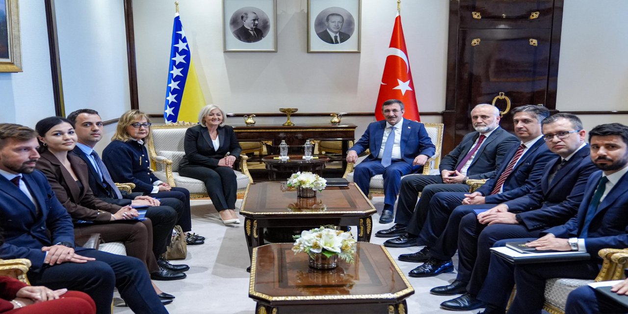Cumhurbaşkanı Yardımcısı Yılmaz Bosna Hersek Başbakanı Krişto ile görüştü