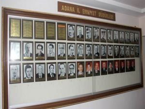 FETÖ’cü müdürlerin fotoğrafları kaldırıldı