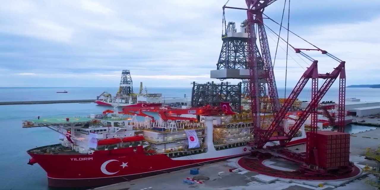 Yıldırım Derin Deniz Sondaj Gemisi ilk görev için demir aldı