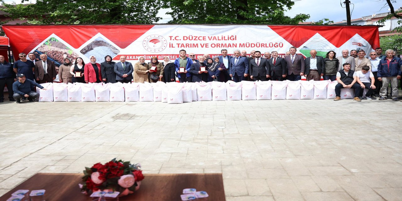 Düzce’de çiftçilere yem bitkisi tohumu desteği