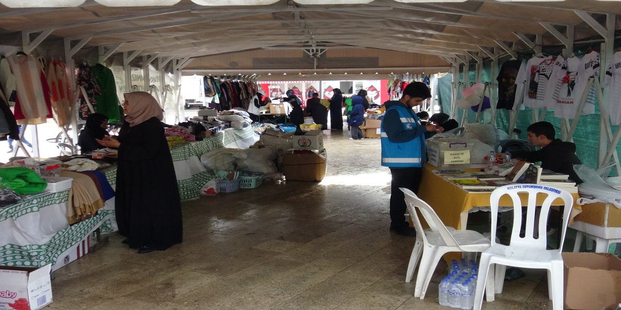 Umut Kervanı'ndan Gazze, yetim ve muhtaç aileler yararına kermes