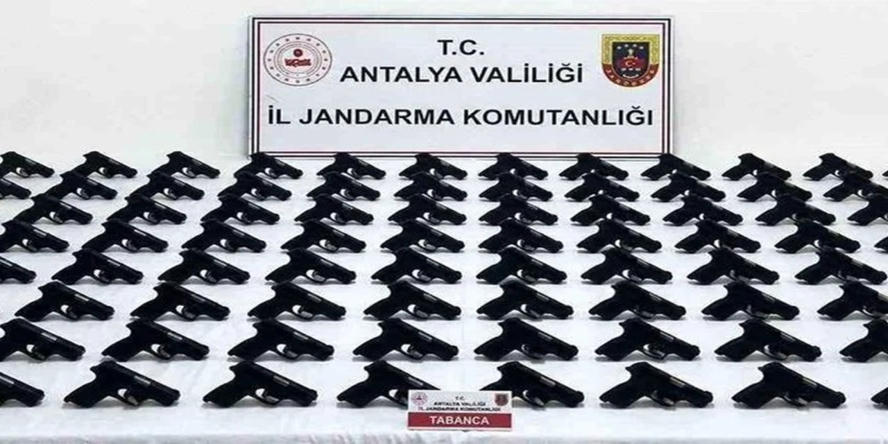 Antalya’da 100 adet ruhsatsız tabanca ele geçirildi: 2 şüpheli tutuklandı