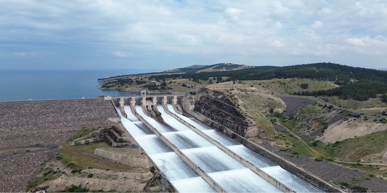 Bahar yağışları, Türkiye'nin hidroelektrik üretimini rekor seviyeye taşıdı