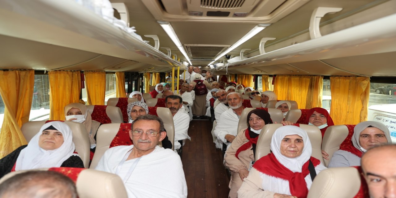 Hacı adaylarının Arafat yolculuğu başladı
