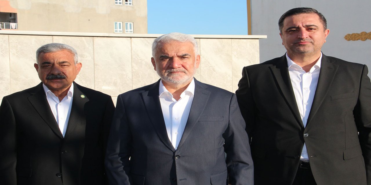 Yapıcıoğlu: İslam ümmeti vahdeti gerçekleştirmezse bu acılar sürecek
