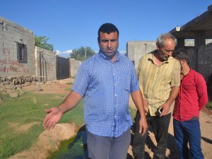 Mahalle sakinlerinden çamur tepkisi