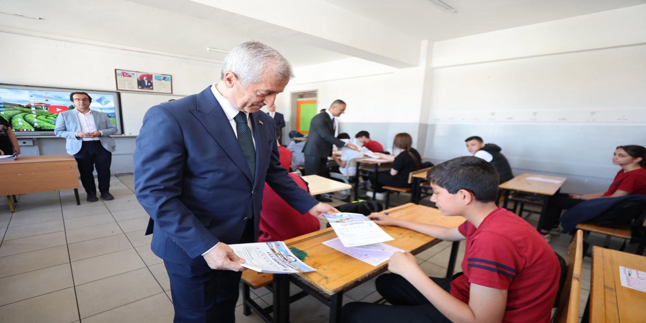 Gaziantep’te öğrencilere deneme sınavı desteği