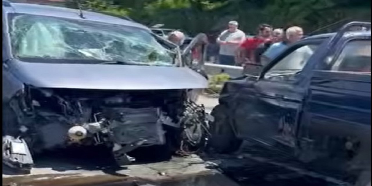 Rize'de zincirleme kaza: 2 ölü, biri ağır 3 yaralı