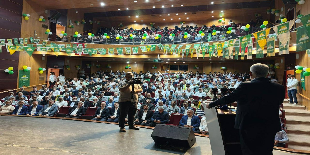 HÜDA PAR Kahta İlçe Başkanlığında bayrak değişimi