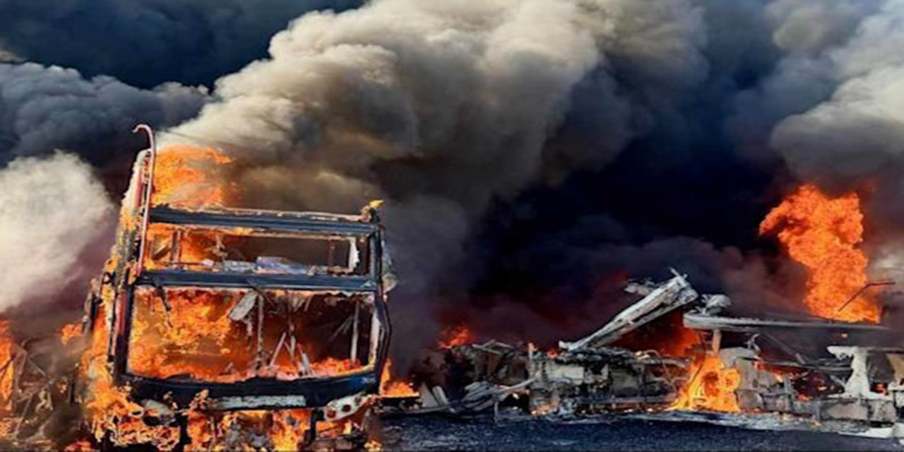 İngiltere’de 36 adet çift katlı otobüs yandı: Kundaklama şüphesiyle soruşturma başlatıldı
