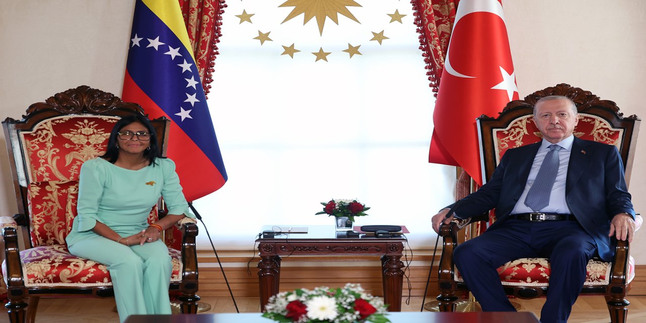 Cumhurbaşkanı Erdoğan, Venezuela Cumhurbaşkanı Vekili Delcy Rodriguez ile görüştü