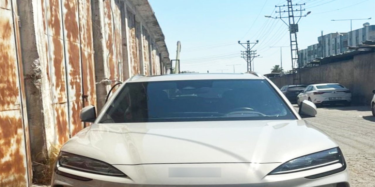 Şanlıurfa’da kaçak elektrikle araç şarjı tespit edildi