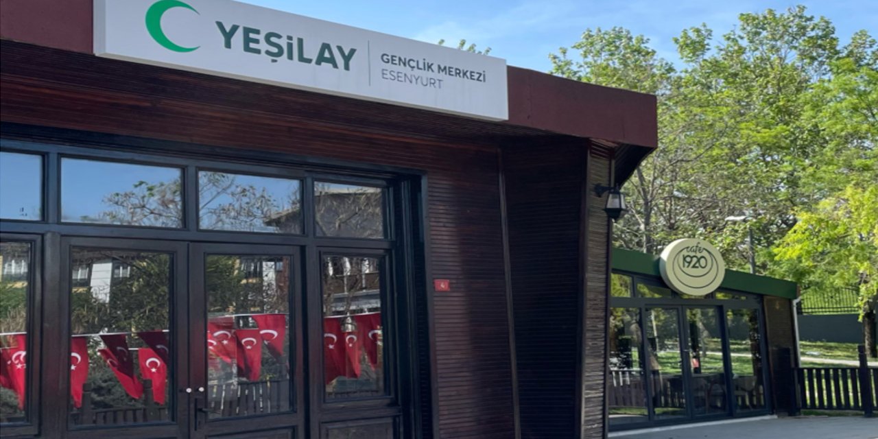 Esenyurt'ta Yeşilay Gençlik Merkezi hizmete açıldı