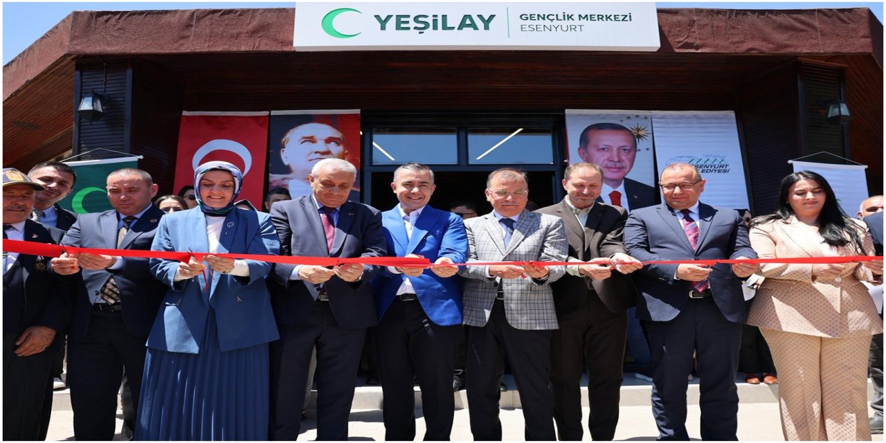 Esenyurt Yeşilay Gençlik Merkezi hizmete açıldı