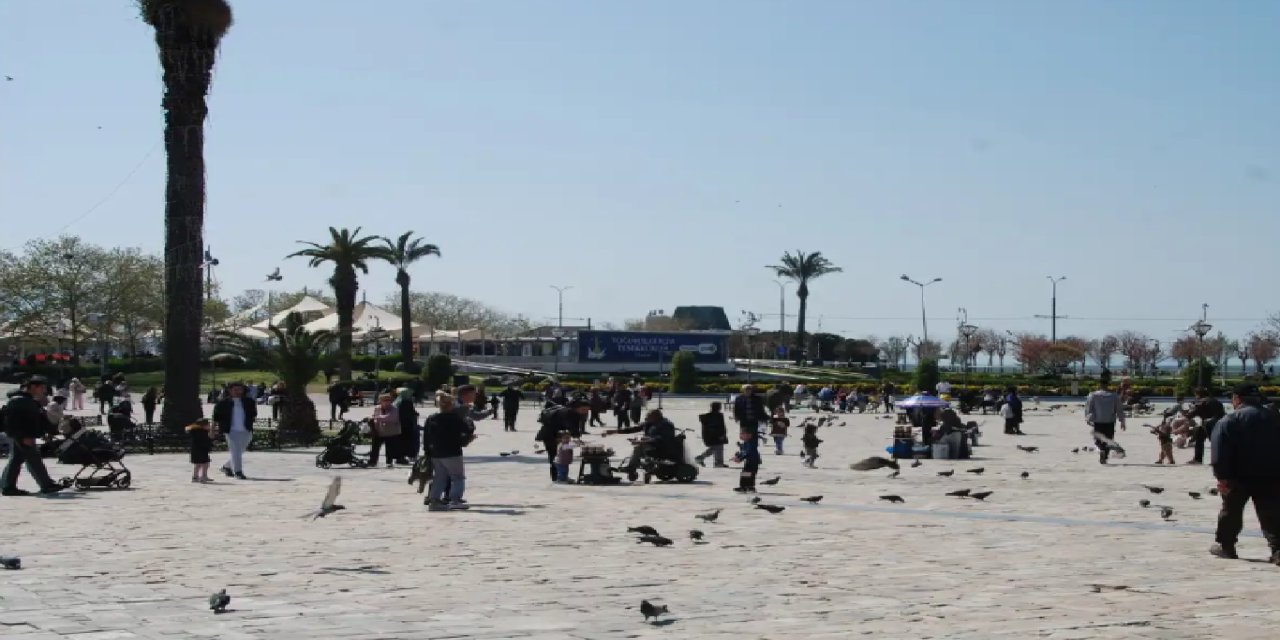 İzmir'de yaşayan her 3 kişiden yalnızca biri İzmir nüfusuna kayıtlı