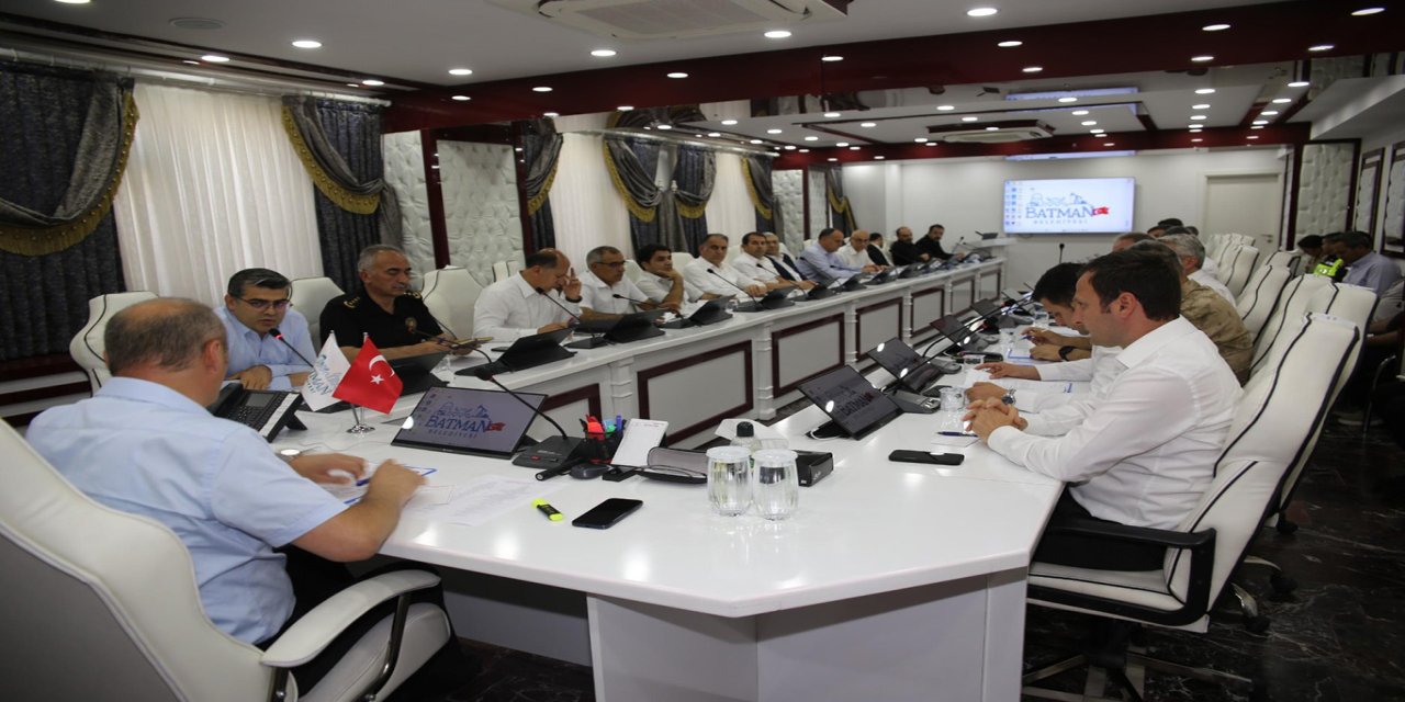 Vali Canalp: Çocuklarımızın güvenliği konusunda hiçbir ihmale izin vermeyeceğiz