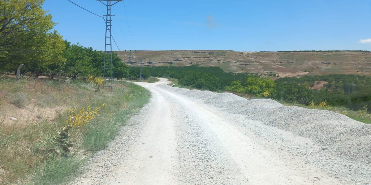 Akçadağ'da yol yapım, bakım ve onarım çalışmaları