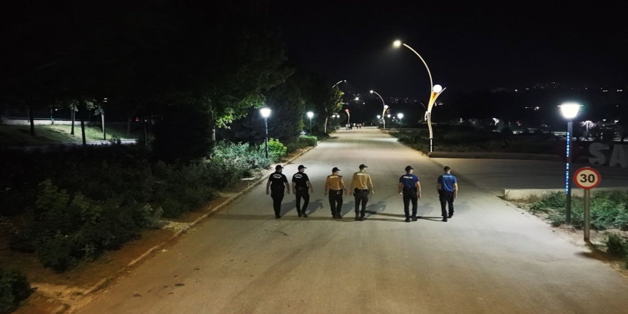 Gaziantep'te "Huzurlu Parklar" uygulaması: 2 aranan şahıs yakalandı