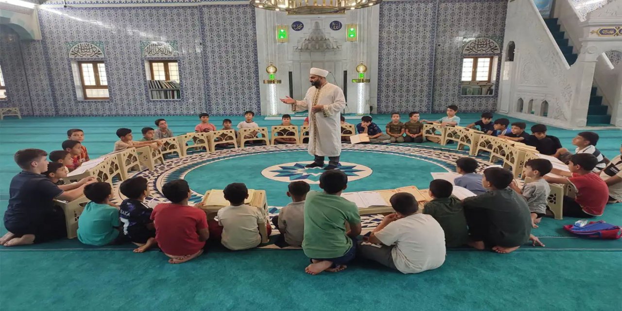 Yaz Kur’an kursları çocukların manevi gelişimine katkı sağlıyor