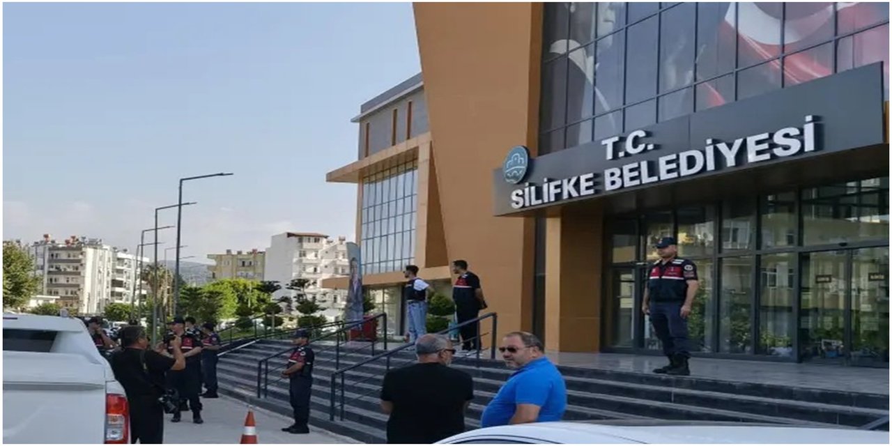 CHP'li Silifke Belediyesi'ne operasyon: Çok sayıda gözaltı var
