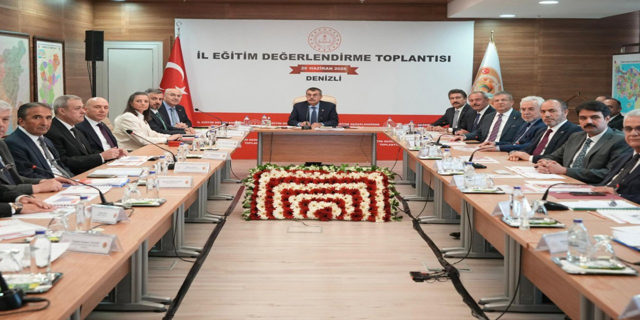 Bakan Tekin Denizli’de eğitim değerlendirme toplantısına katıldı