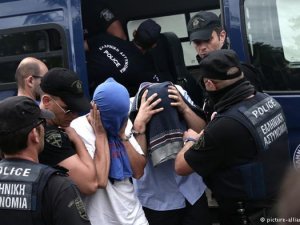 Yunanistan'a kaçan FETÖ'cü askerlerin sığınma talebi reddedildi
