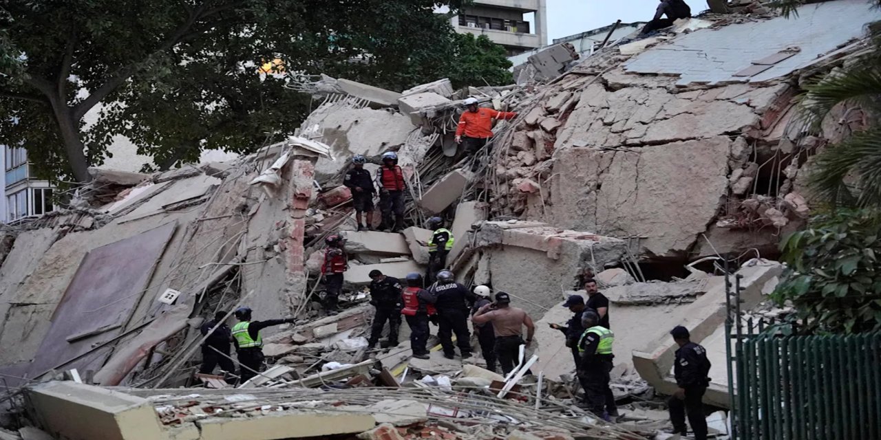 Venezuela depreminde ölü sayısı 920'ye yükseldi