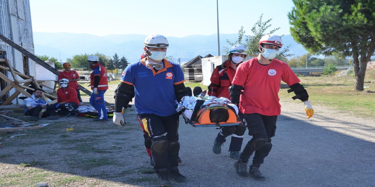 Bursa Ambulans Servisi Başhekimi Dr. Keleş: Acil durumlarda ilk yardım hayati önem taşıyor