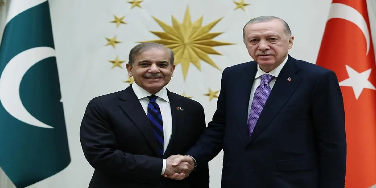Pakistan Başbakanı Şerif yarın Türkiye'ye geliyor