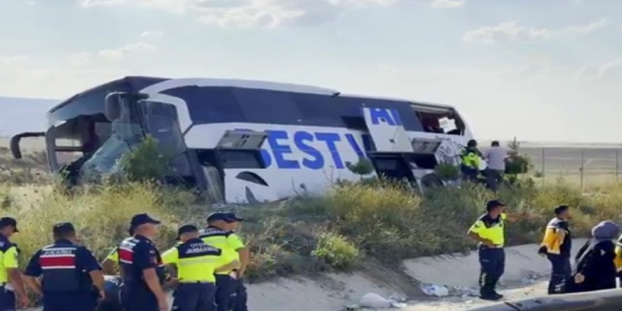 Ankara-Niğde Otoyolu'nda yolcu otobüsü devrildi: 44 yaralı