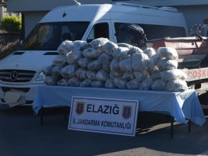 Diyarbakır'dan Elazığ’da götürülmek üzere 157 kilo esrar yakalandı