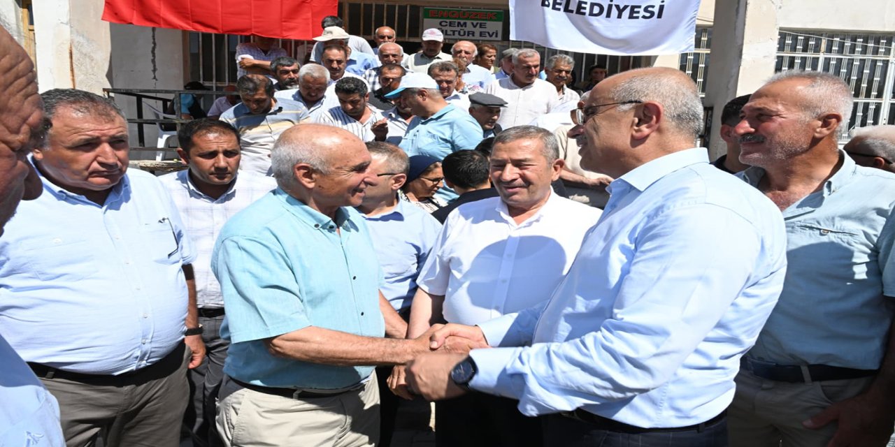 Büyükşehir Belediye Başkanı Er: İlçelerde birinci önceliğimiz grup yollarını sağlıklı hale getirmek