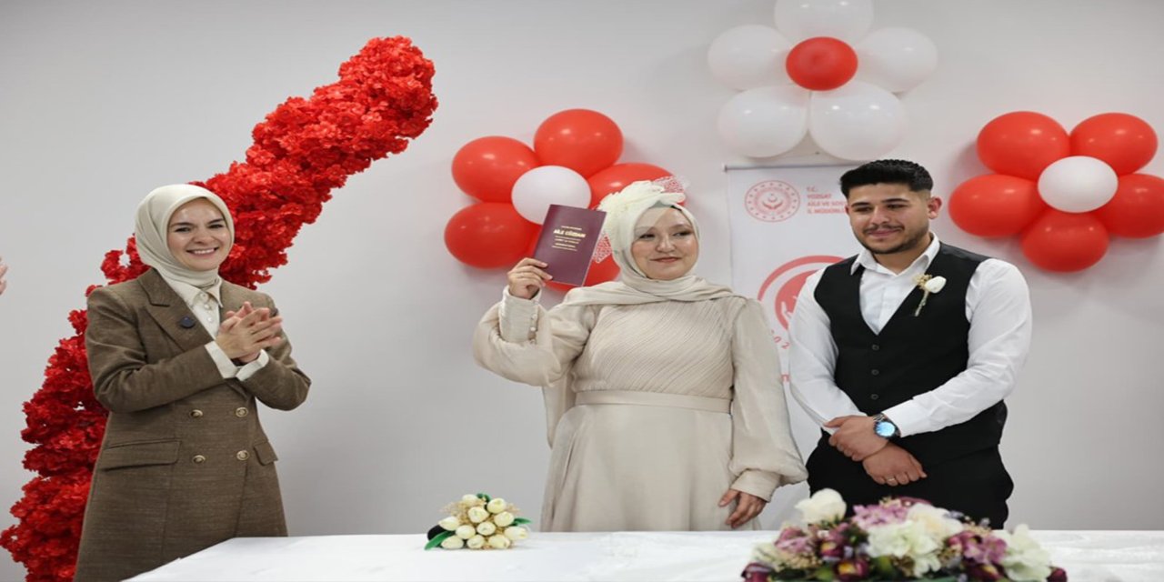 Evlenecek gençlerin desteklenmesi projesi kapsamında ödemeler devam ediyor